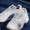 Dětské tenisové boty adidas Courtflash K - foto 28