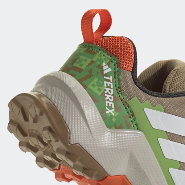 Dětské outdoorové boty adidas TERREX AX4R MINECRAFT K - foto 8