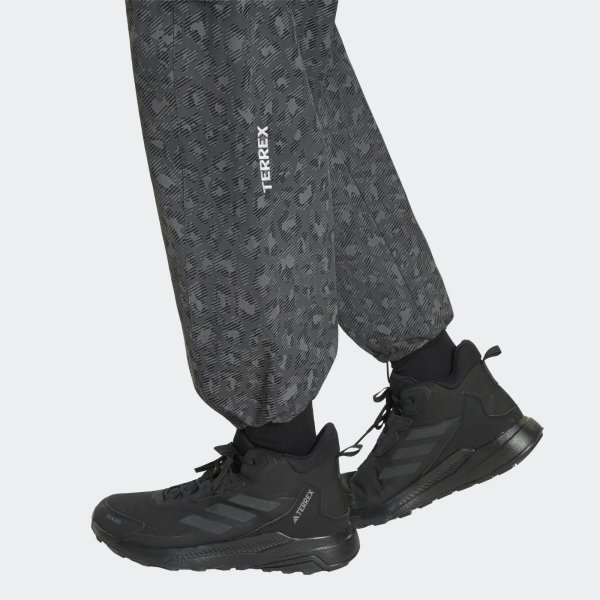 Pánské tepláky adidas CARGO PANTS AOP - foto 5