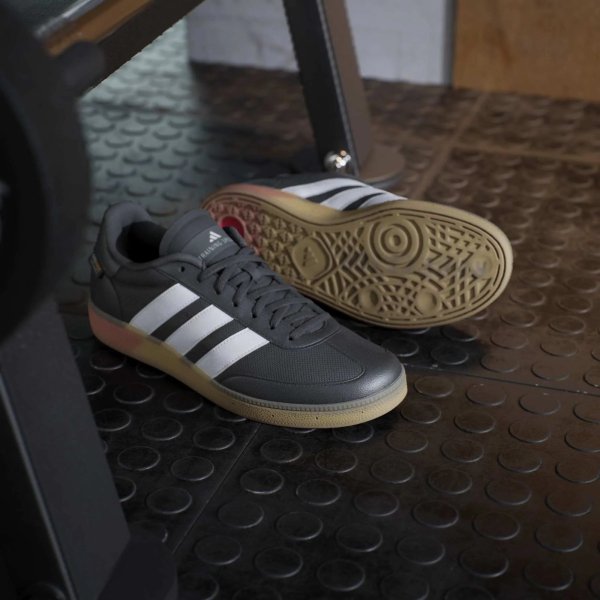 Fitness boty adidas TRAINING SPEZIAL - foto 26