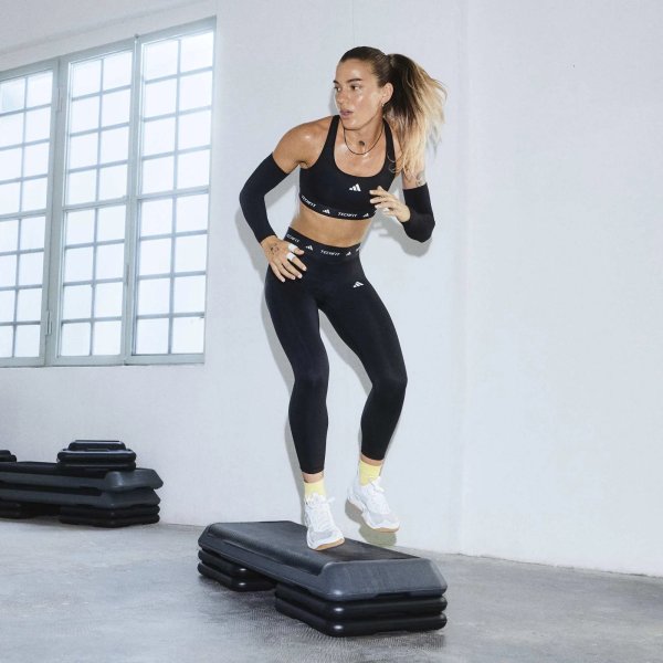 Dámská sportovní podprsenka adidas TF BRA - foto 11